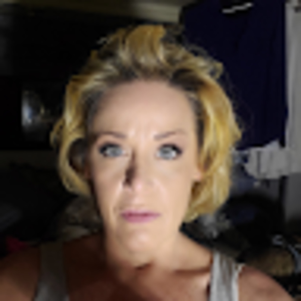 Meet your Posher, Angelique